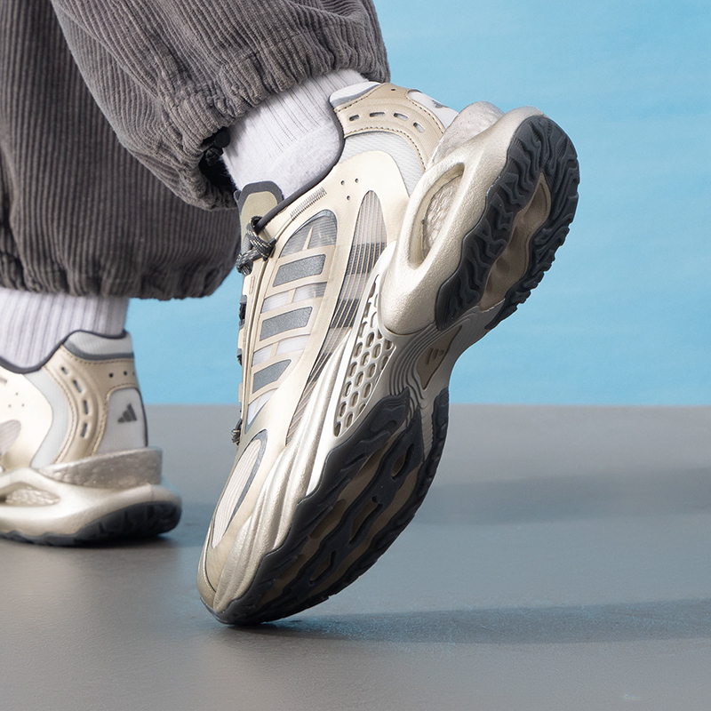 Мужская и женская обувь Adidas – обзор и цена Lightweight Road Running Shoes